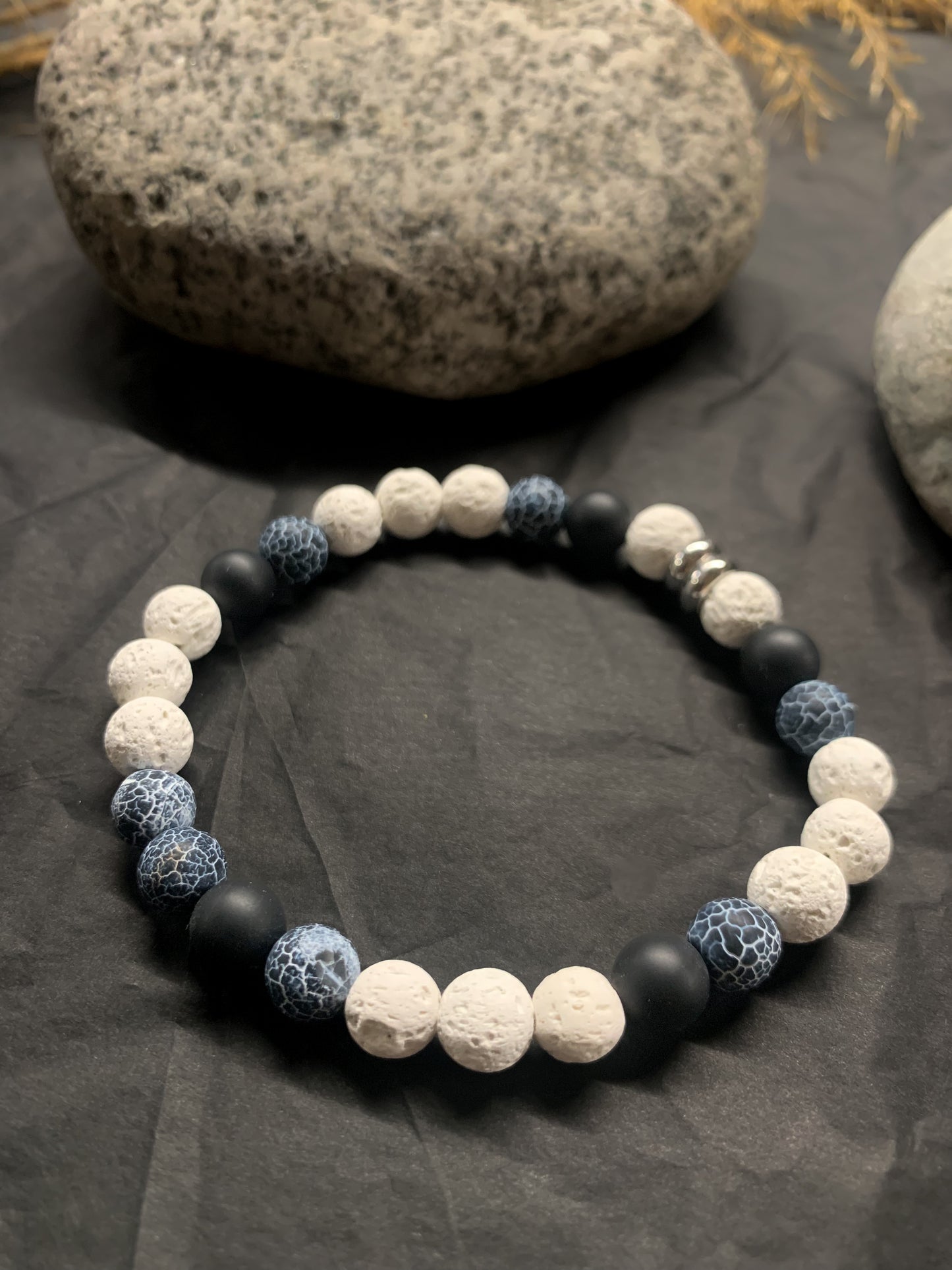 Gubbe Lava Stone Cracked Agate