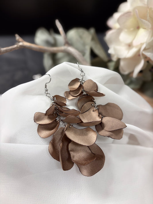 Lupiini-korvikset (tumma hiekka) Slow Fashion by Jaaza