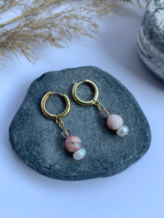 Pearl Dreams Zebra Jaspis makeanvedenhelmi korvakorut