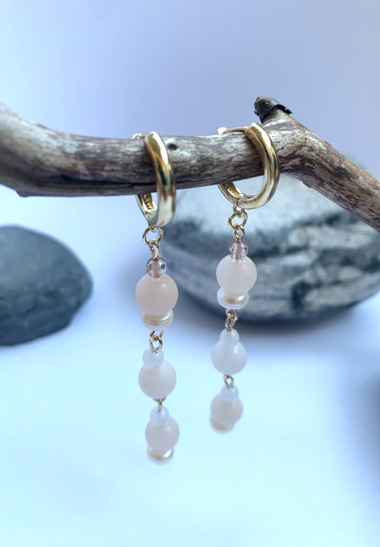 Pearl Dreams Aventuriini makeanvedenhelmi korvakorut