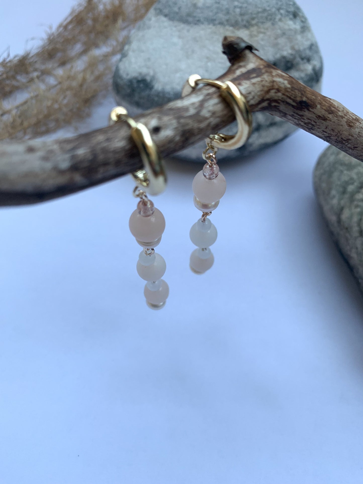 Pearl Dreams Aventuriini makeanvedenhelmi korvakorut