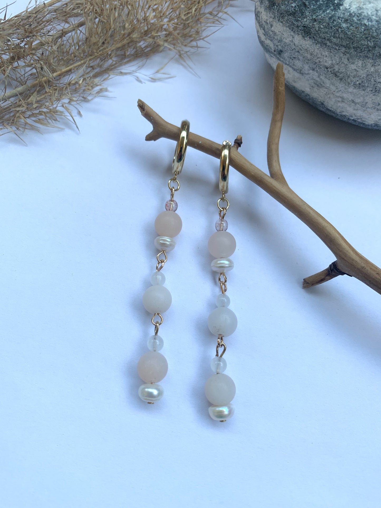 Pearl Dreams Aventuriini makeanvedenhelmi korvakorut