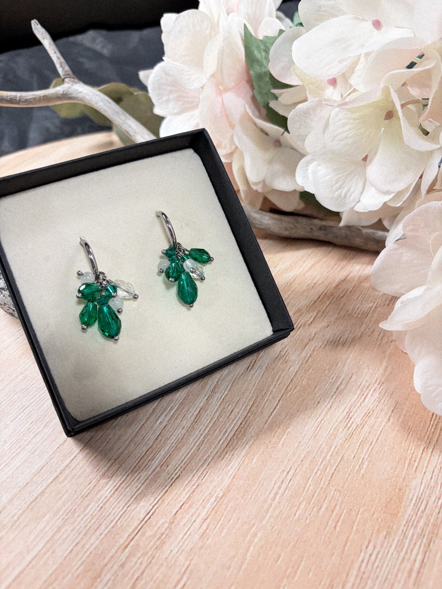 Toscana-korvakorut (pieni smaragdi Jade)